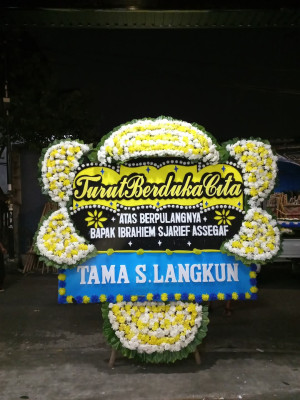 Papan Bunga Duka di Cikundul